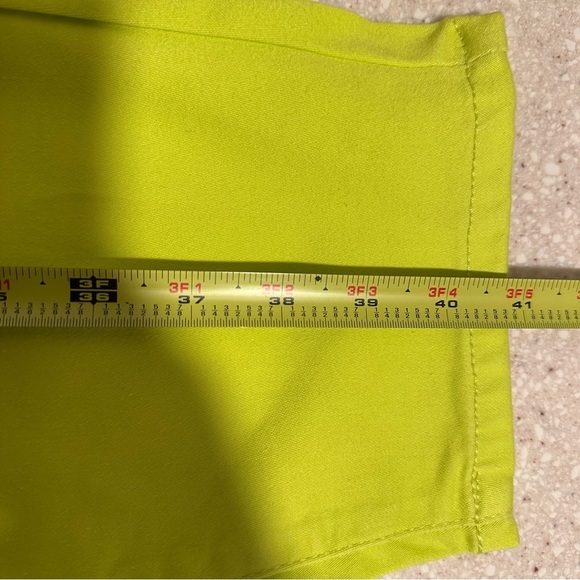 Lane Bryant Plus Size Curvy Fit Sateen Skinny Pants in Neon Yellow/Lime Green 22 - Picture 14 of 15